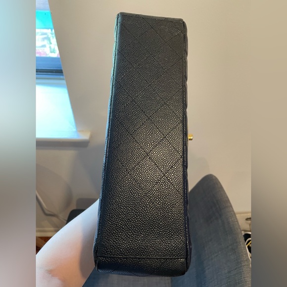 Chanel Caviar quilted Maxi double flap bag - Picture 3 of 13